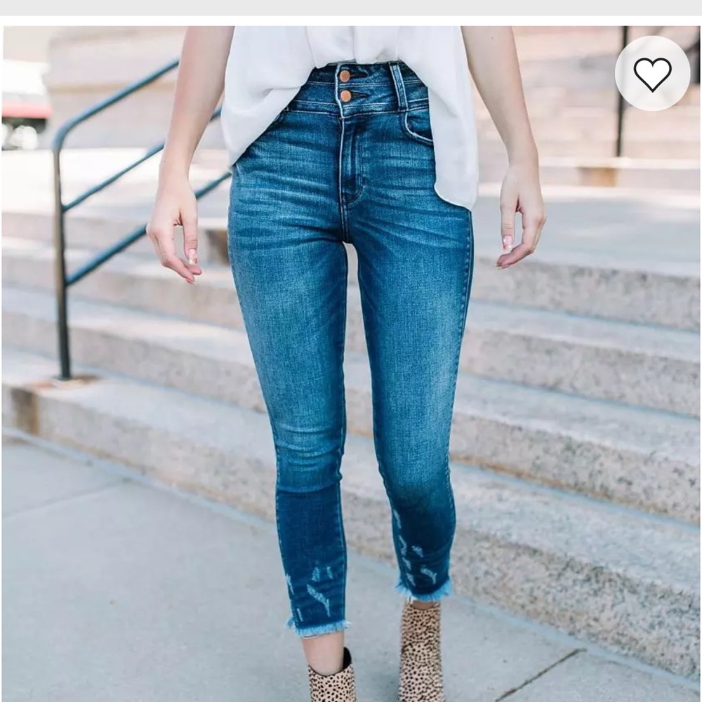 KanCan Distressed Blue Ankle Jeans